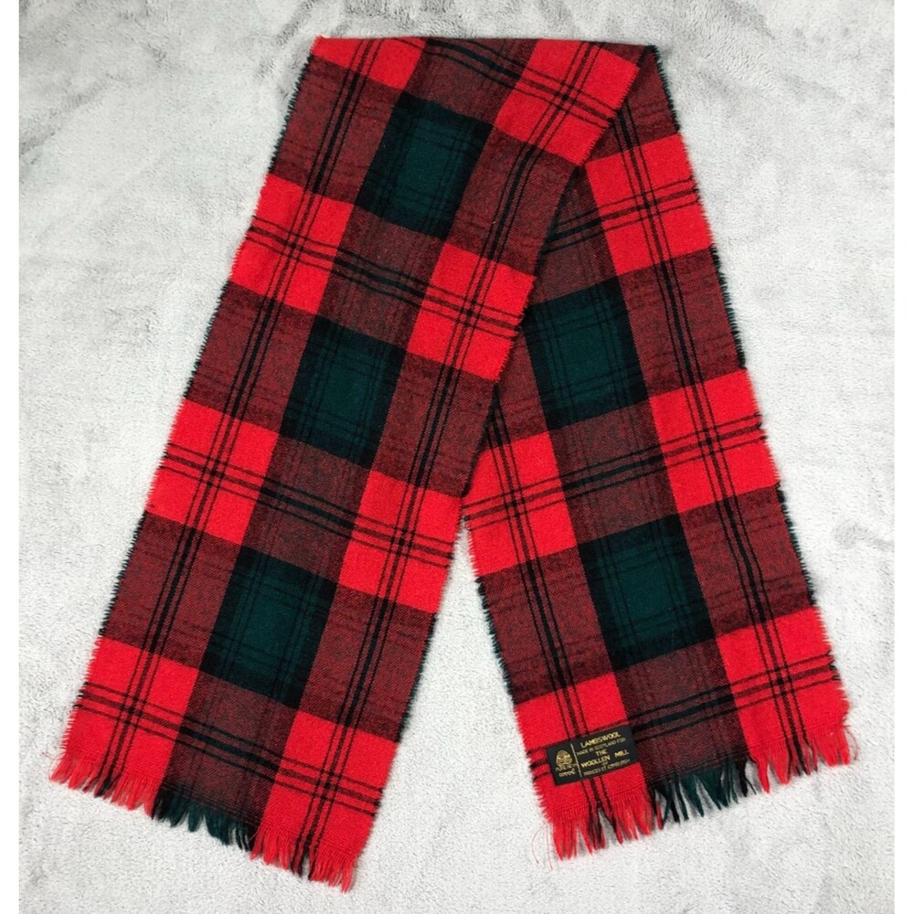 VINTAGE Woollen Mill Scotlan Tartan Plaid Lambswool Wool Scarf Red Green Holiday
